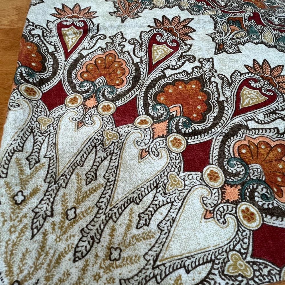 Pair of Pottery Barn Valencia Pillow Covers - Picture 4 of 7